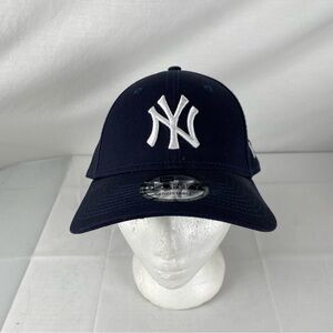 New Era New York Yankees 9FORTY Adjustable Navy Hat OSFM